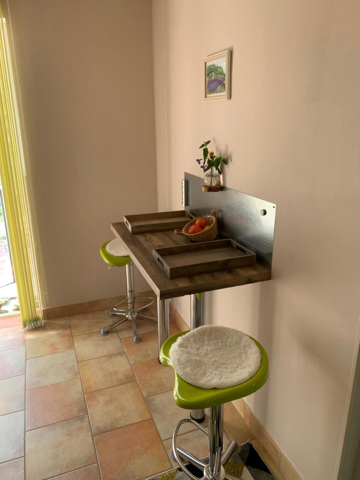 Hotel Sous Les Chênes à Saint-Martin-de-Brômes Extérieur photo